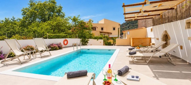 Villa Koupos - Three Bedroom Villa, Sleeps 6 in Kare