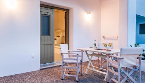 Vilos Suites in Pollonia