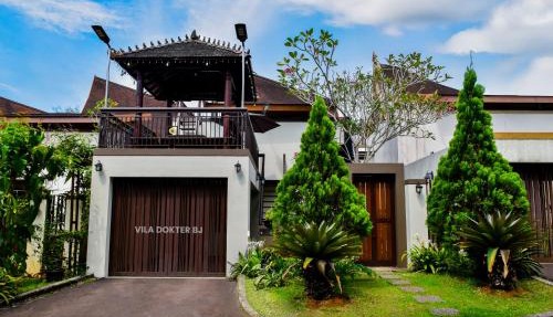 Vimala Hills Villa & Resort in Megamendung