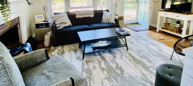 Walk to private beach, central air, wifi, 3 bedrooms. in Chatham
