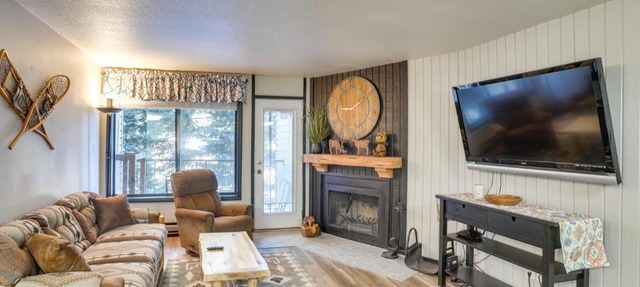 Walkable Brian Head Condo: Steps to Ski Resort! in Brian Head