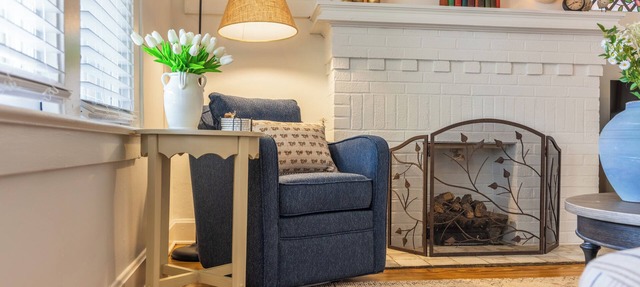 Walkable Cottage In Heart of German Village ~ Close to Everything! Clean + Comfy in Columbus