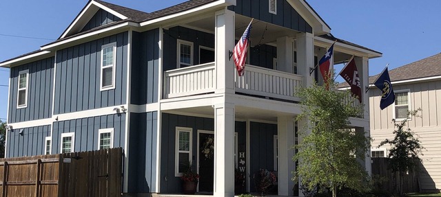 WALKING DISTANCE TO ALL TEXAS A&M EVENTS! in College Station