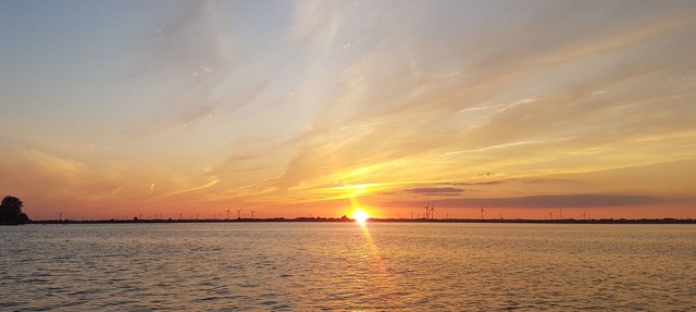 Waterfront & Back - Beautiful Sunrise & Sunset in Chatham-Kent