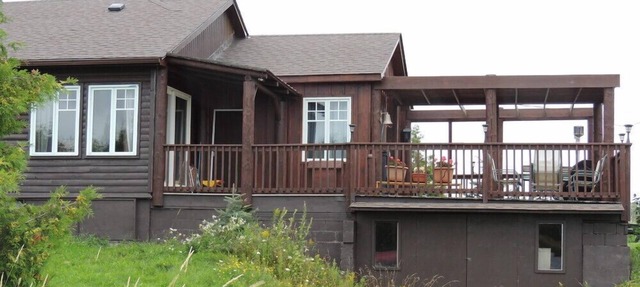 Waterfront Cottage On Private Lake - about 20 km from Collingwood in Collingwood