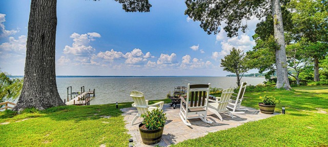 Waterfront Gloucester Cottage w/Private Boat Dock in Gloucester