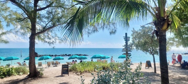 Waterfront Resort, Songwriter’s Fest, Old Town, Sleeps 6, Swimming Pool, Hot Tub in Key West