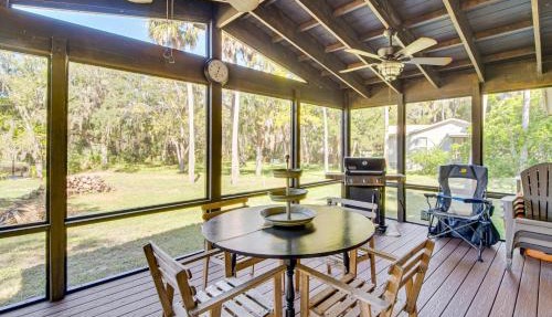 Waterside Angler’s Heaven: Crooked River Fish Camp in Yankeetown