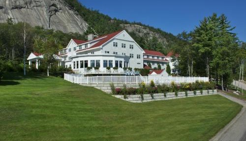 White Mountain Hotel and Resort in North Conway