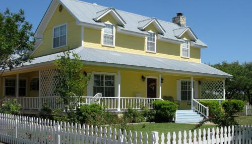 Yellow House B&B in Salado