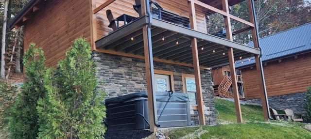 Yellowstone/Hot Tub-Pet friendly-Lakeview -8 Person Lodge in Scio
