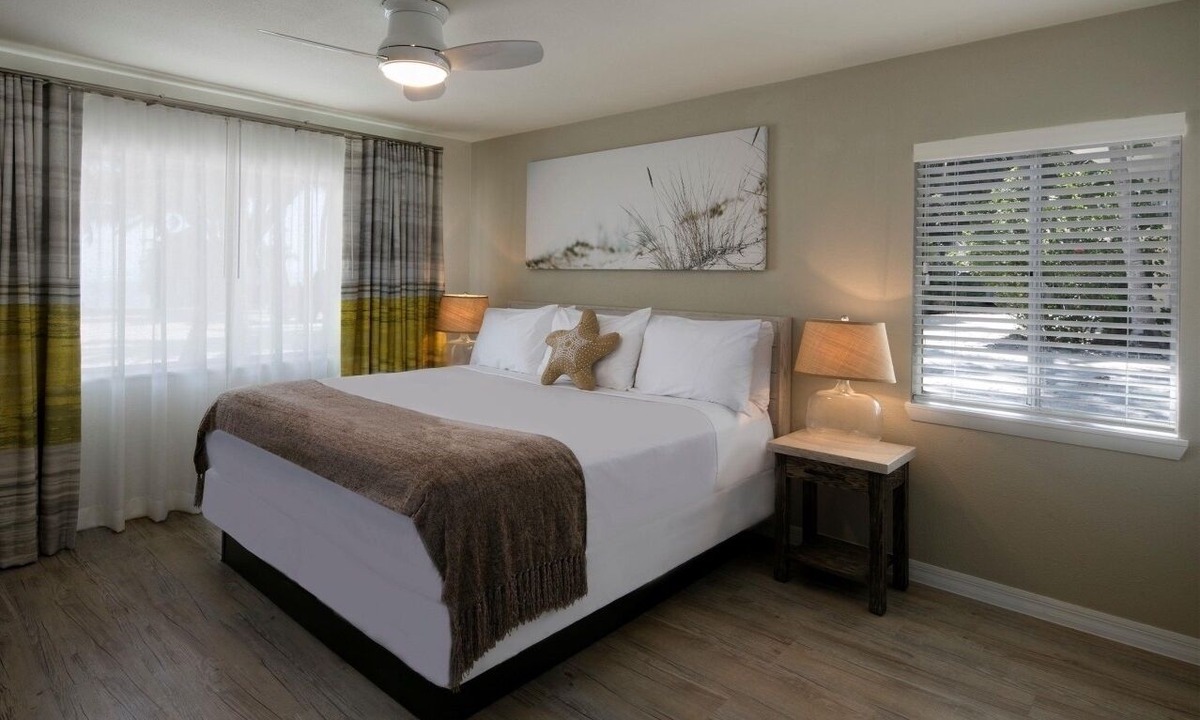 Islamorada Cottage | Ocean Front Unit In Islamorada | Enjoy Scenic Walks on Private Beach