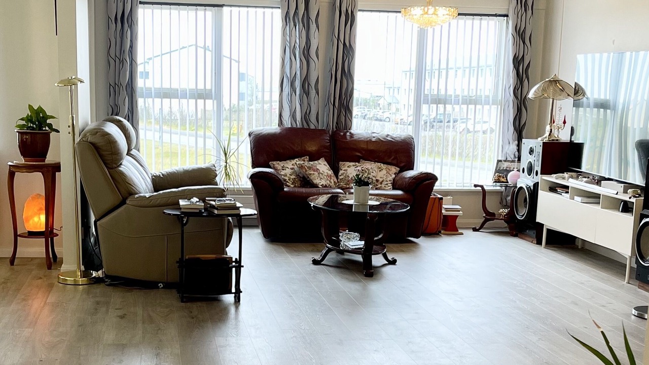 Photo of Livingroom in Innri-Njarthvik