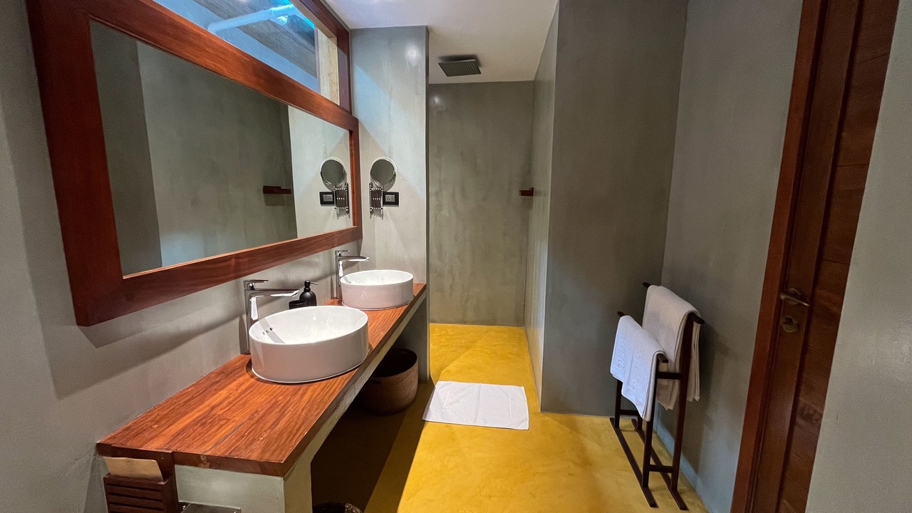 Photo of Bathroom in Hanimaadhoo