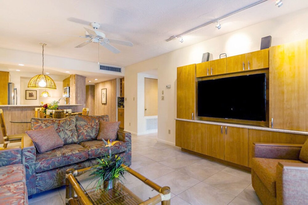 Photo of Livingroom in Historic Seaport