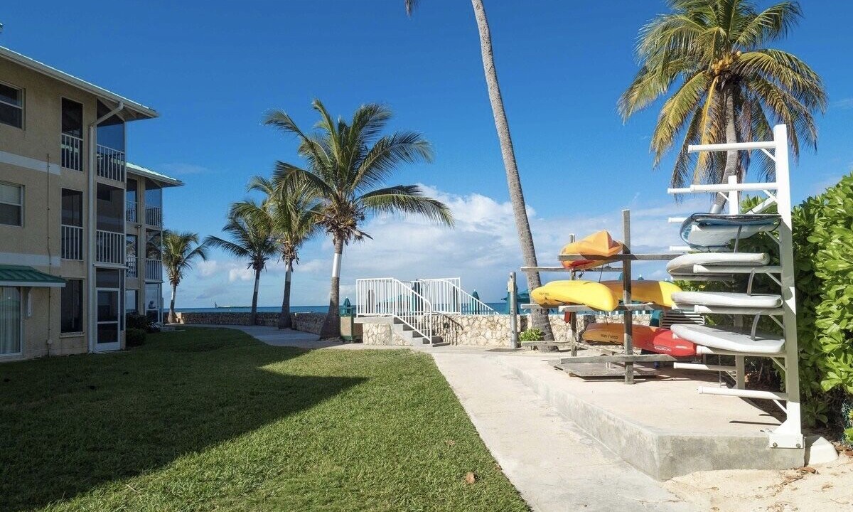 Photo of Others in Seven Mile Beach