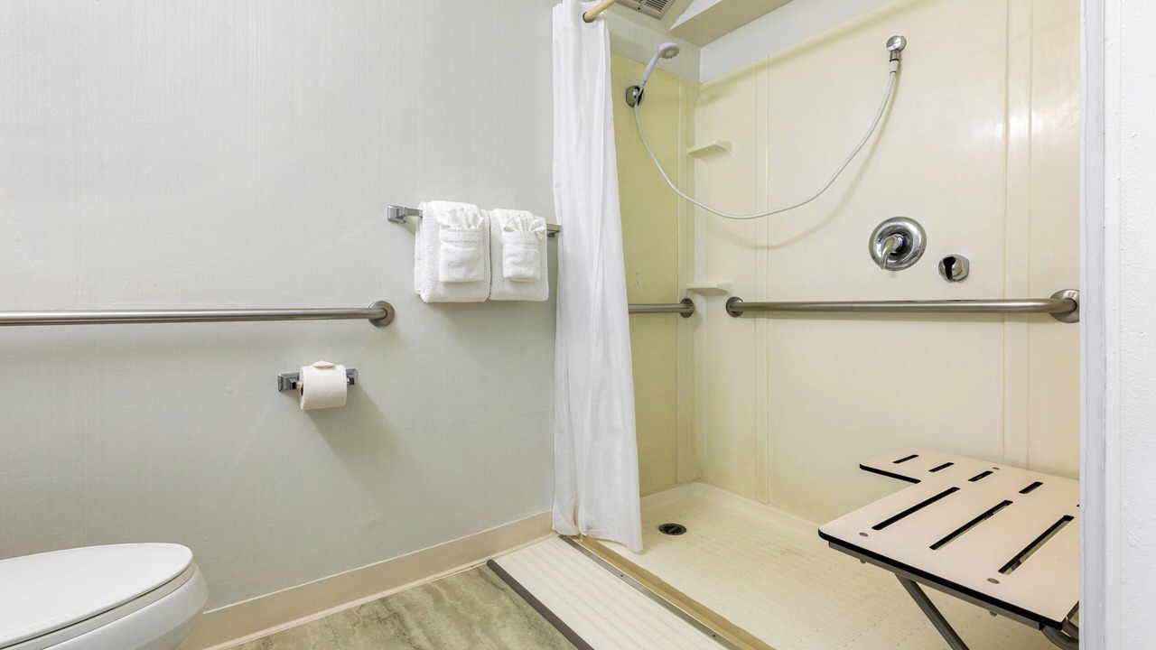 Photo of Bathroom in Kahului