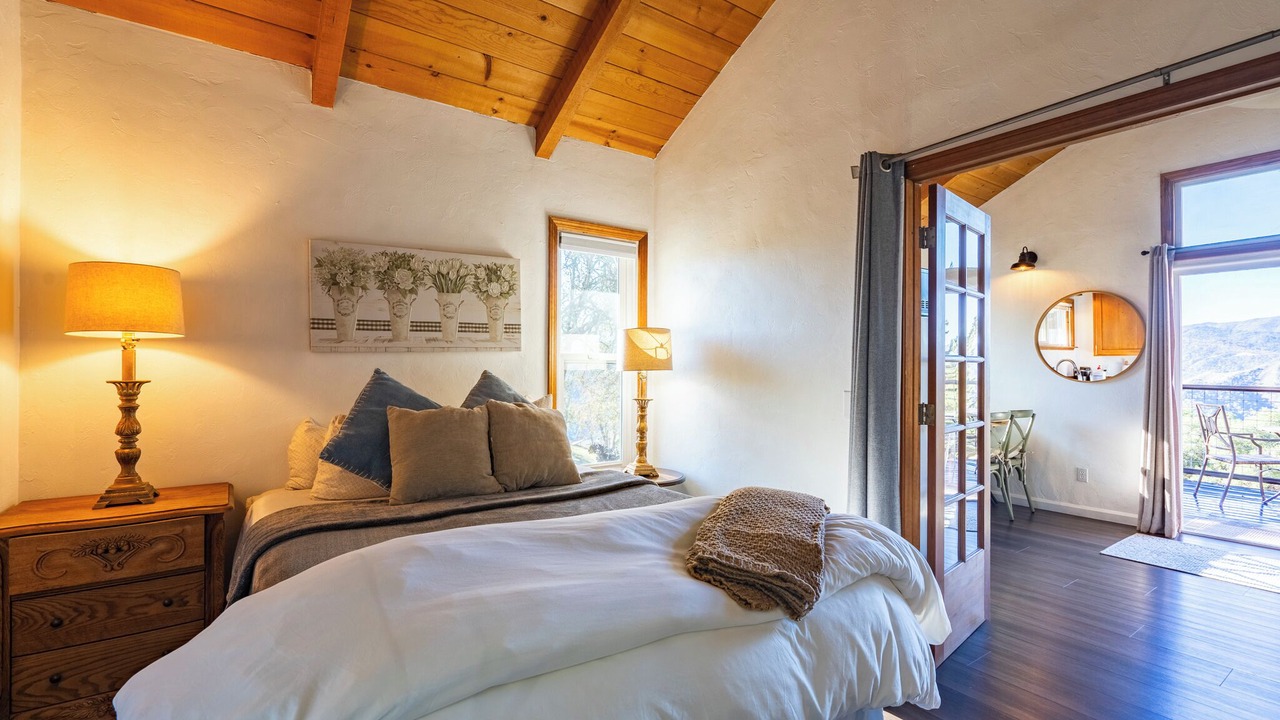 Photo of Bedroom in Carmel Valley