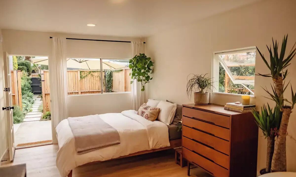 Photo of Bedroom in Del Aire