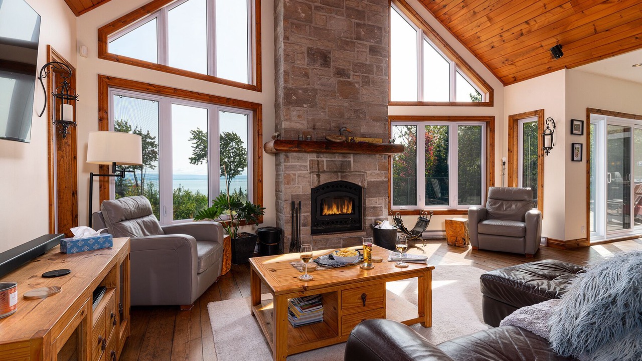 Photo of Livingroom in Petite-Riviere-Saint-Francois