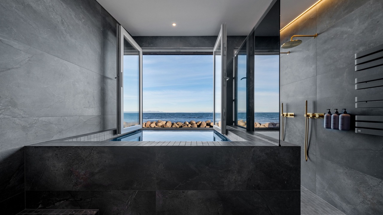 Photo of Bathroom in Gardur