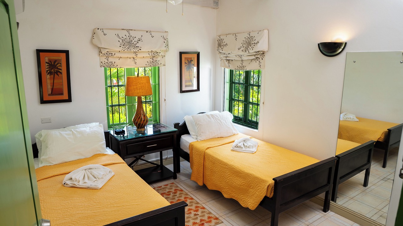 Photo of Bedroom in Maxwell Hill