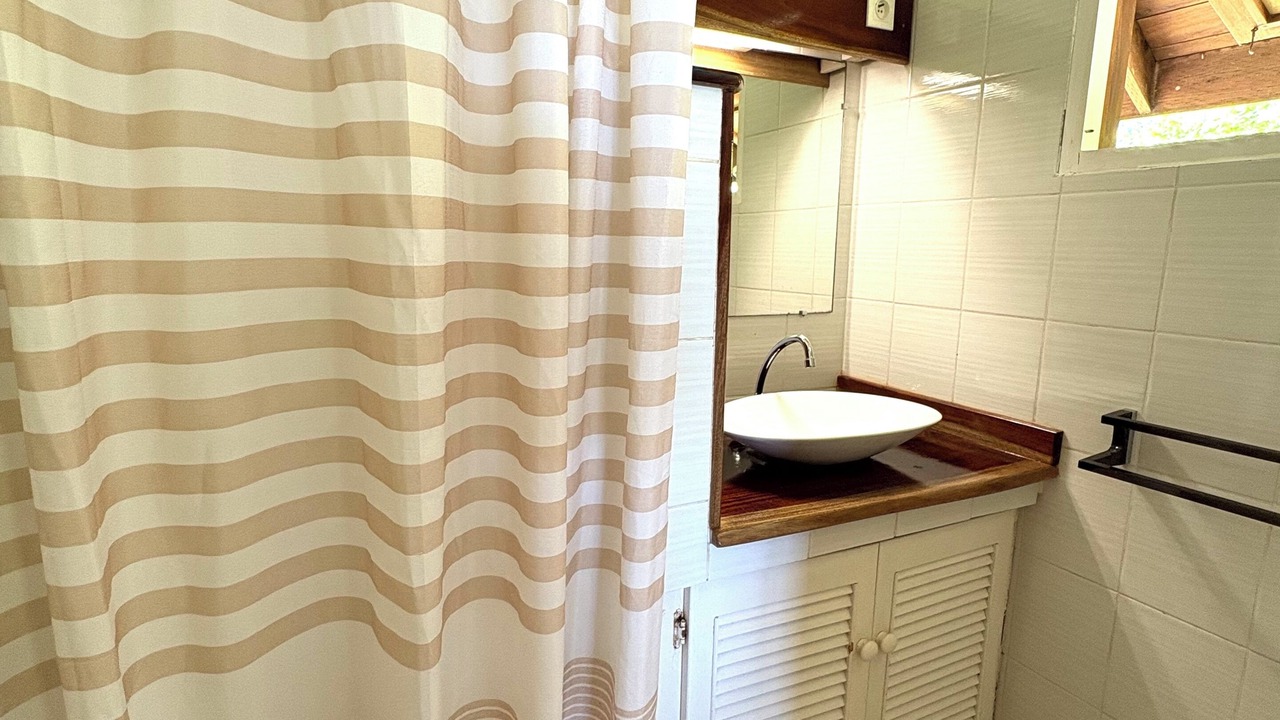 Photo of Bathroom in Tiahura