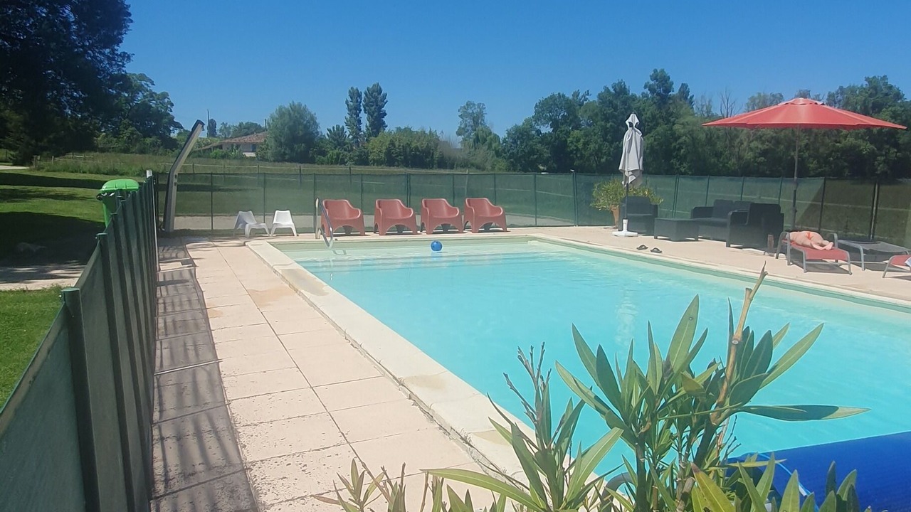 Photo of Outdoor in Maubec