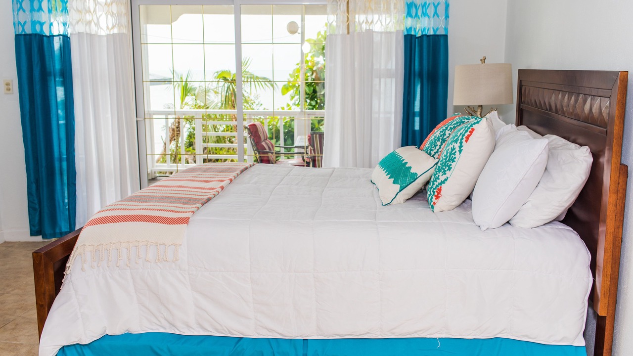 Photo of Bedroom in Leeward Settlement