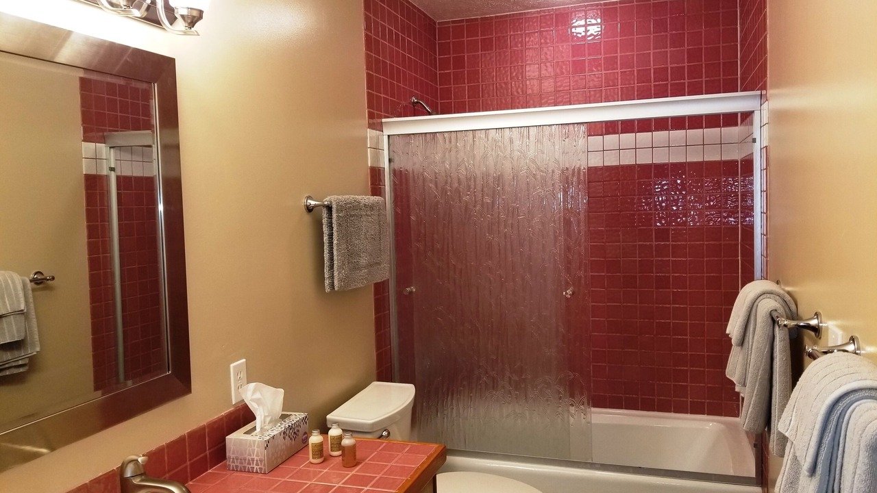 Photo of Bathroom in Pauwela