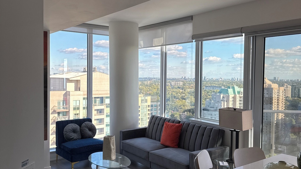Photo of Livingroom in Willowdale