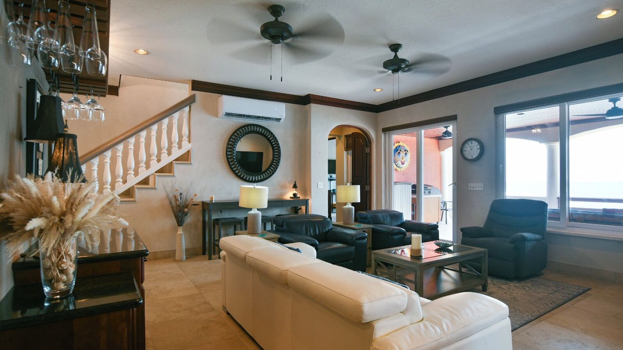 Photo of Livingroom in Lighthouse Estates