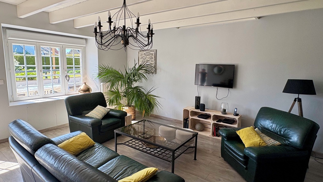 Photo of Livingroom in Dragey-Ronthon