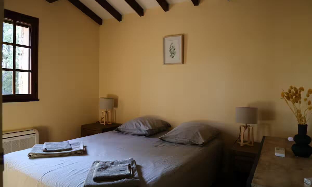 Photo of Bedroom in Entrecasteaux