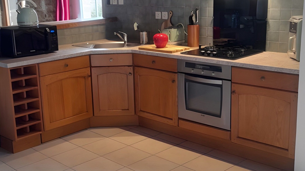 Photo of Kitchen in Saint-Georges-de-Reintembault