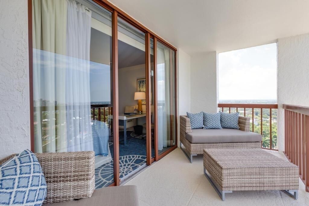 Photo of Livingroom in Pelican Bay