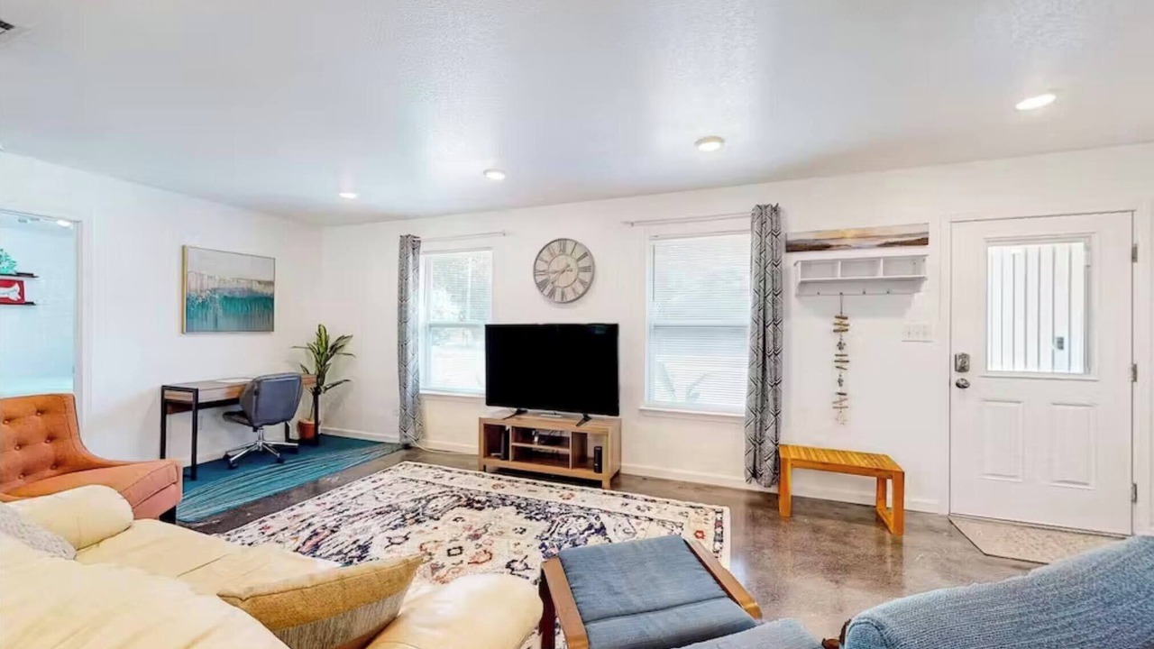 Photo of Bedroom in Northeast Pensacola