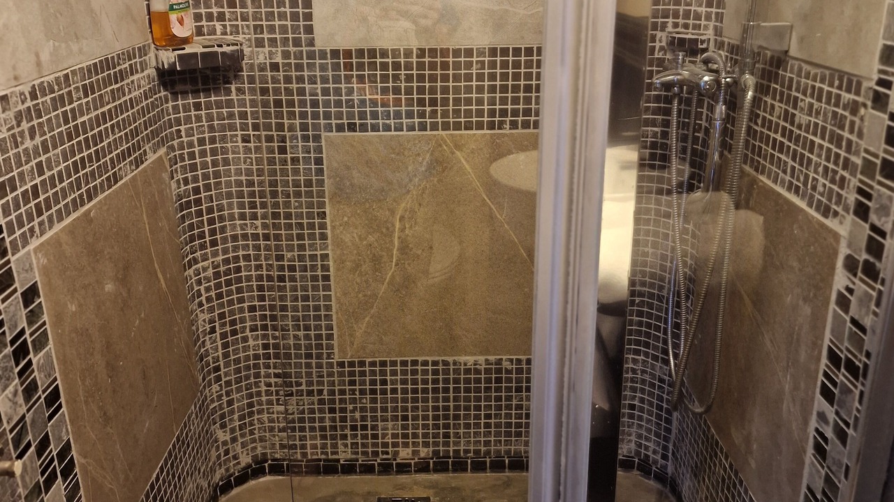Photo of Bathroom in Gardur