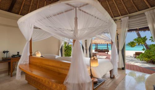 Beachfront Pool Villa