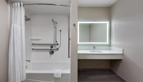 Accessible Two Queen - Roll In Shower