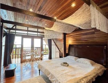 Deluxe Villa