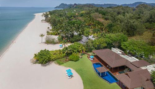 Imperial Three Bedroom Beach Villa with Pool