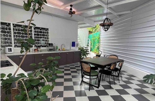 George Town Cottage | British Granny's Cottage in Georgetown n
