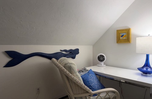 Harwich Port Cottage | Harwich Port Summer Cottage – Walk to Nantucket Sound, Dine, and Unwind in Style