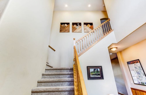 Durango House | Animas River House - 22 acres of Riverfront with Amazing Views-20 mins to skiing