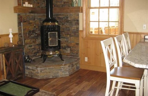 Truckee Cabin | Luxury Historic Truckee River Cabin Hideaway