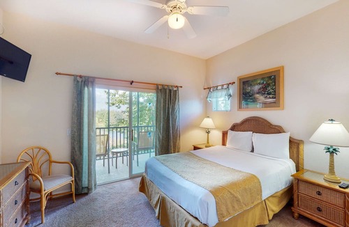 Bahama Bay Condo | 2nd floor condo w/basketball court, restaurant, tennis court, near theme parks