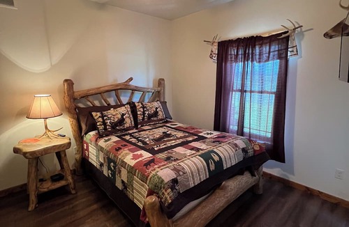Adair Cabin | Wilderness Lodge Getaway