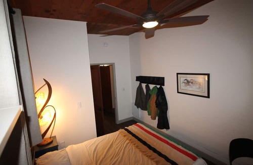 Monte Vista House | Cozy Mountain Town Bunkhouse - fish, ski, hunt & explore the nearby San Juan Mts