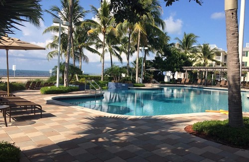 Key West Resort | 2 Windward Point Beachfront Resort, Hot Tub, Pool!